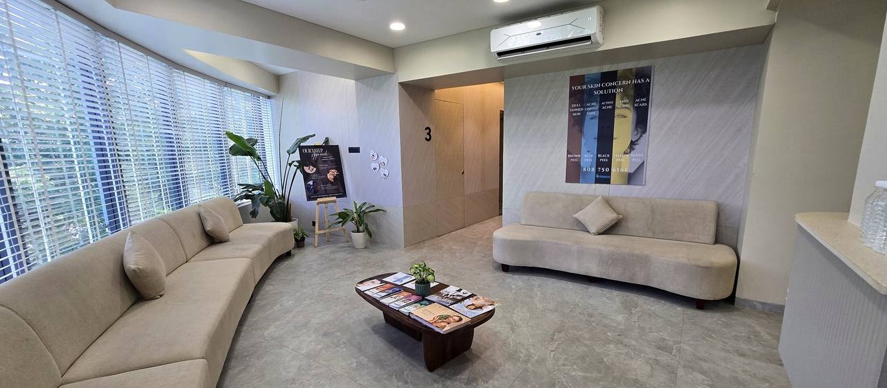 Eternis Clinic waiting lounge, calm and unhurried patient seating area