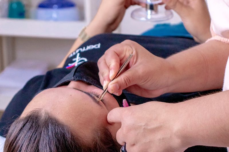 Sparse Eyebrows & Microblading